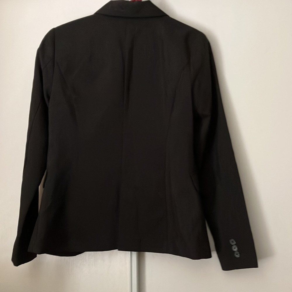Blazer - Picture 2 of 3